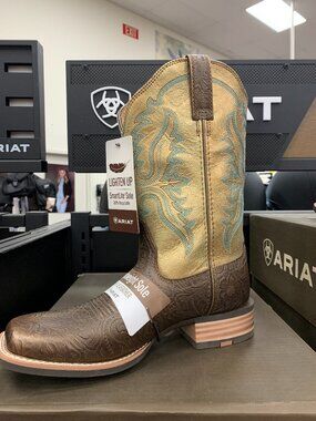 Ariat Size 8 Olena Wide Square Toe Western Boot